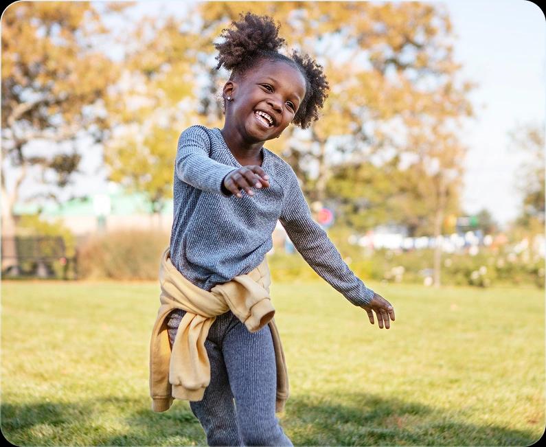 Kid playing outdoorns